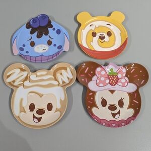 Disney Parks Munchlings Winnie Eeyore Minnie Mickey Set of 4 Plates New w Tag